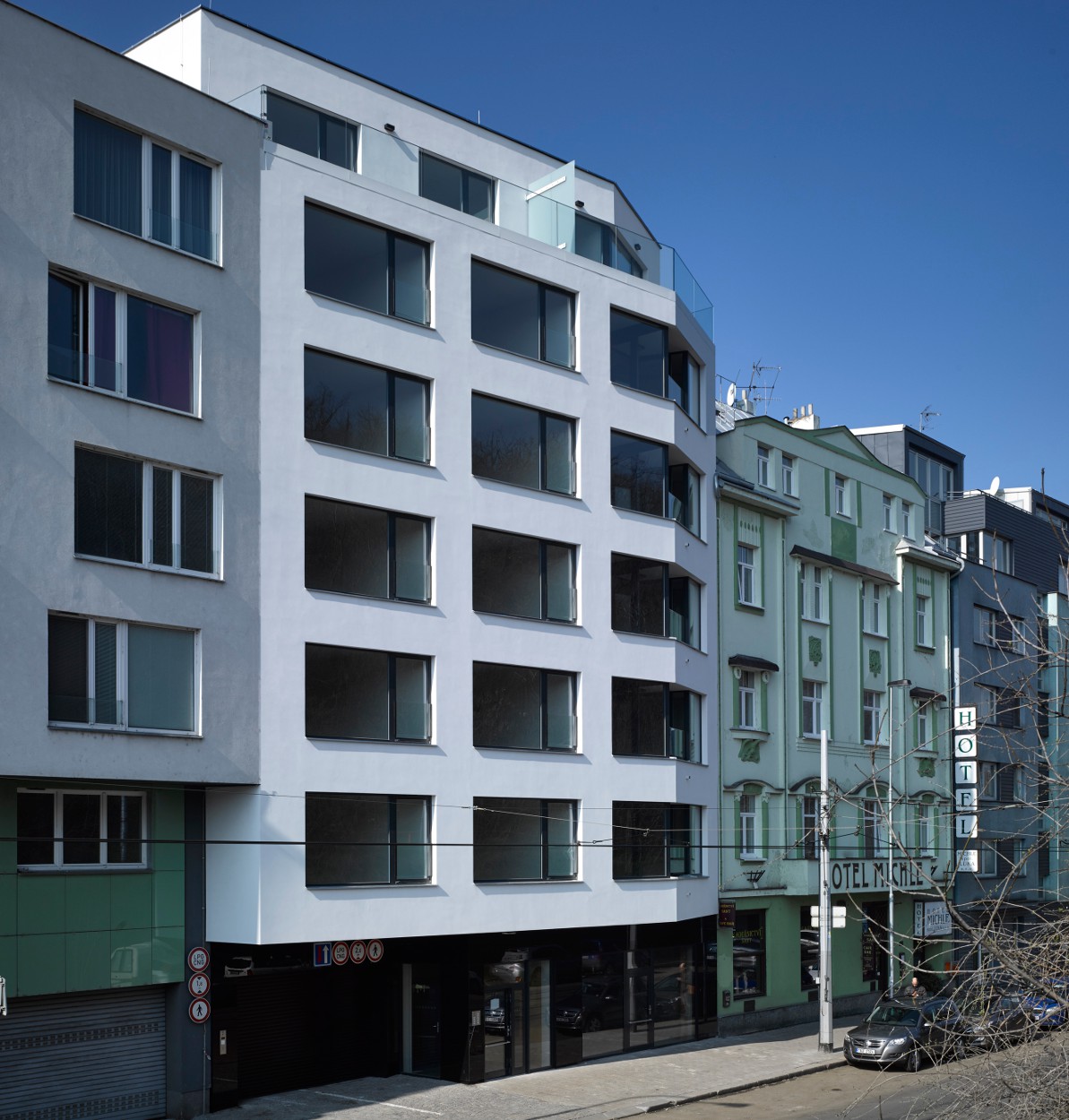 nuselska_apartment_building_00_crop_res_1193
