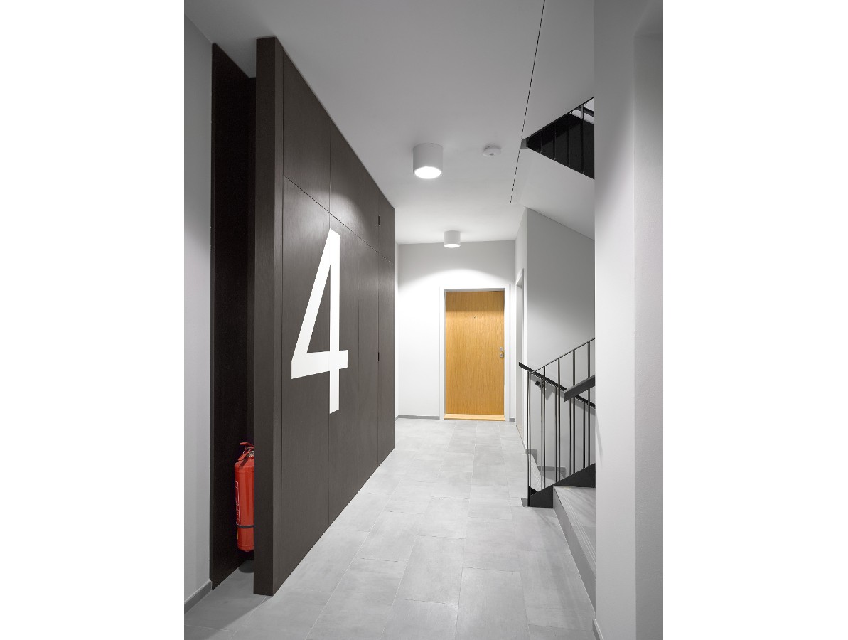 nuselska_apartment_building_corridor_03_res_mod